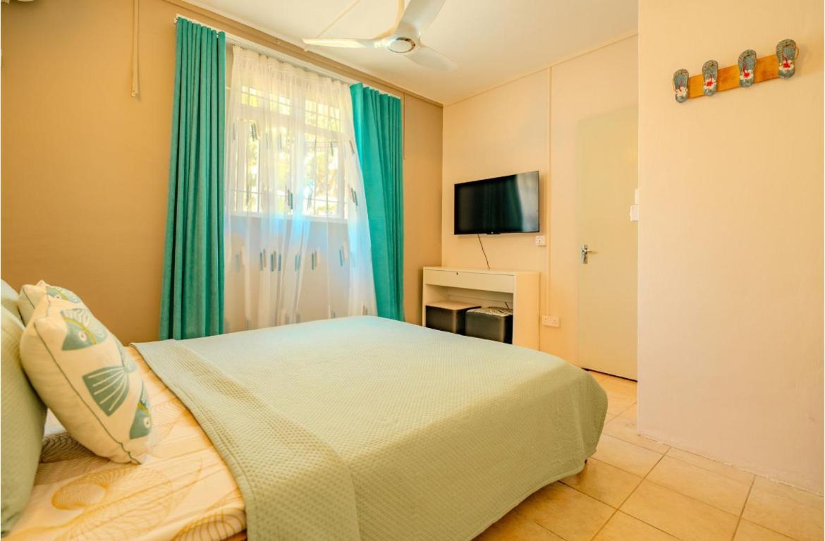 Pereybere Beach Paradise 4 Bedroom Apt Exteriör bild