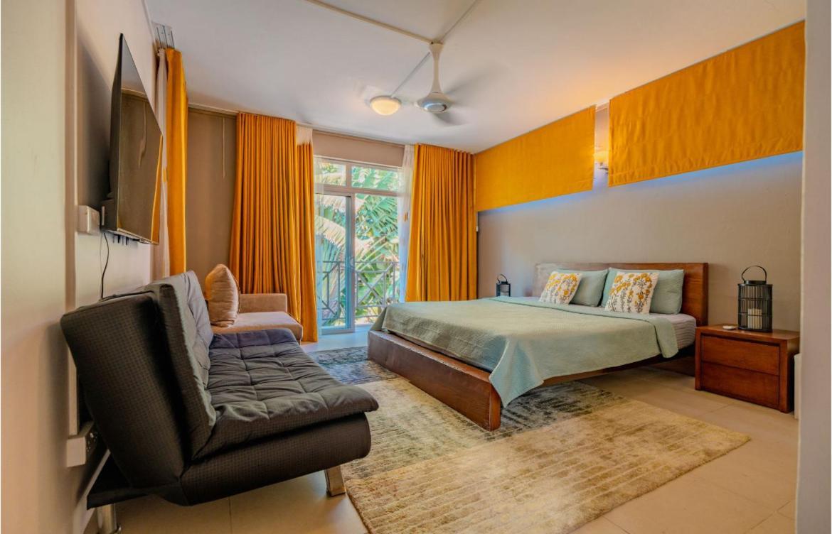 Pereybere Beach Paradise 4 Bedroom Apt Exteriör bild