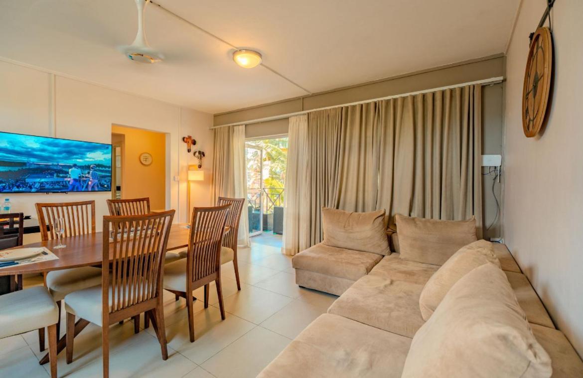 Pereybere Beach Paradise 4 Bedroom Apt Exteriör bild